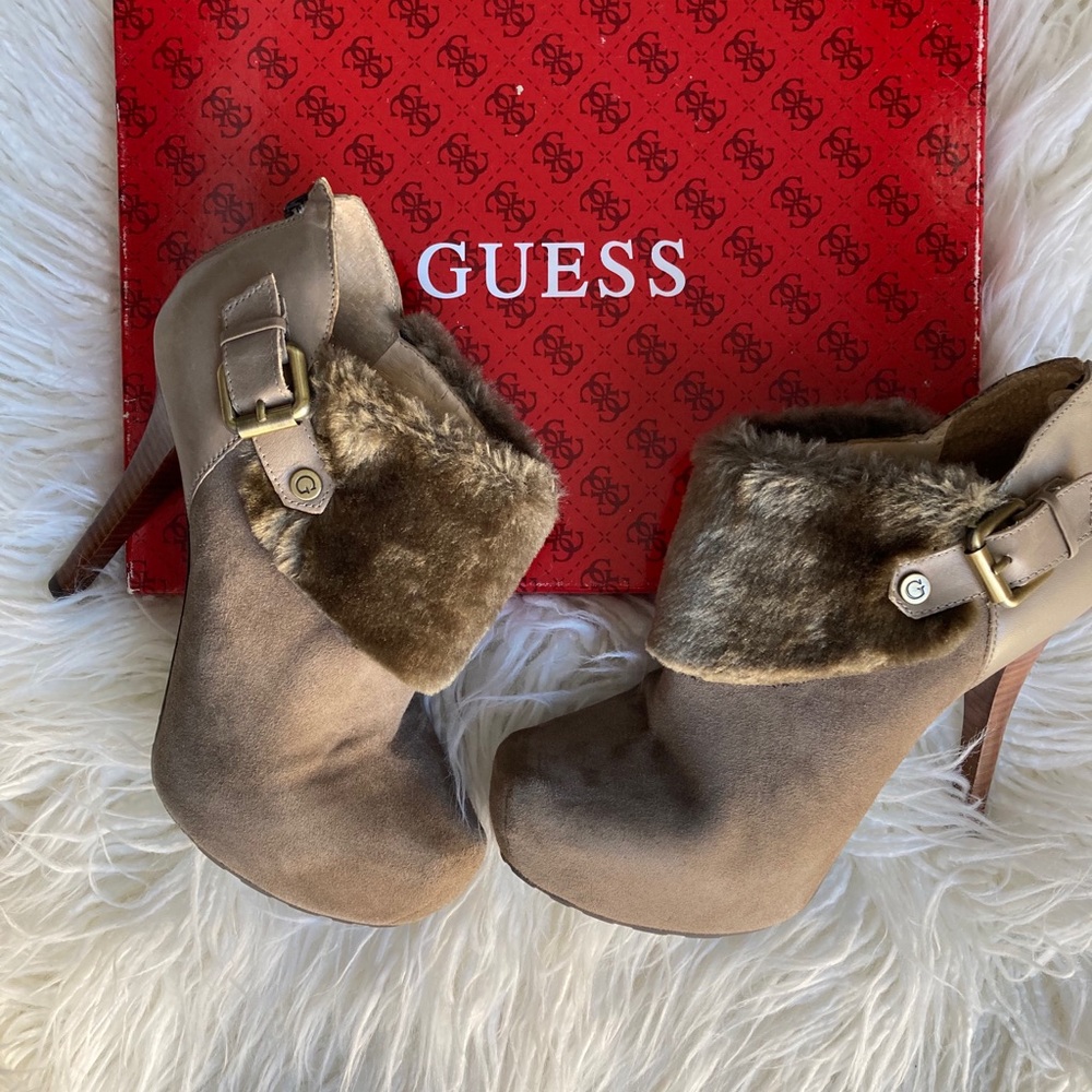 Guess one time use suede boots
